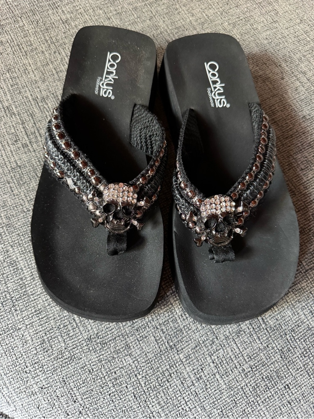 Corkys Black Beaded Skull Accent Flip Flop Sandals